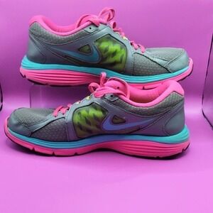 Nike dual fusion running shoes women's 9.5 size .